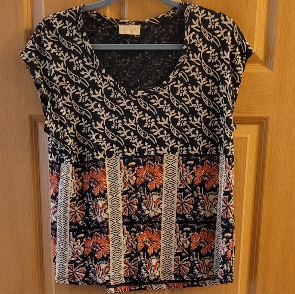 Lucy and Laurel print top